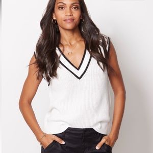 Evereve black and white sweater vest
